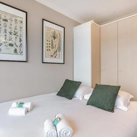 Apartment Bright Studio Near The Beach *