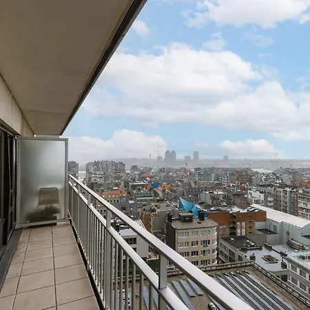 Bright Studio Near The Beach Apartment *